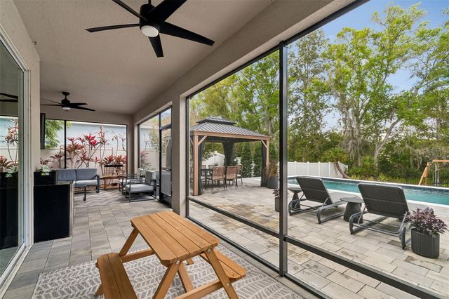 4911 LAKESHORE OAKS COURT, Tampa, FL 33624