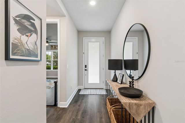 4911 LAKESHORE OAKS COURT, Tampa, FL 33624