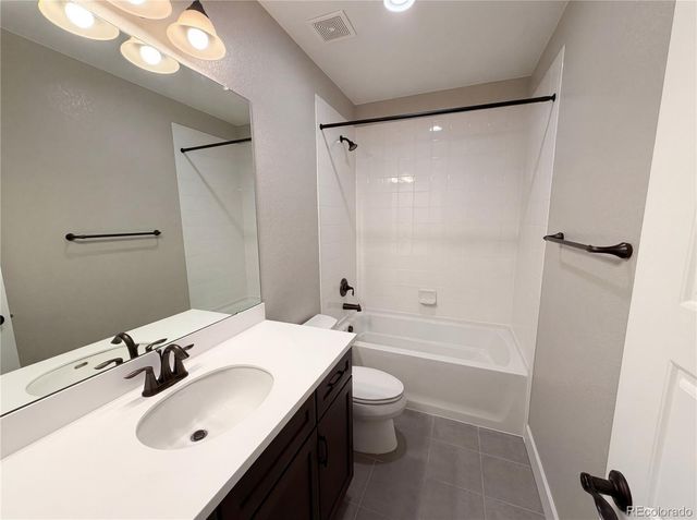 60 Sandalwood Way, Highlands Ranch, CO 80126