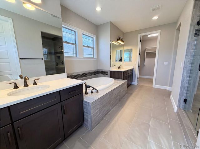 60 Sandalwood Way, Highlands Ranch, CO 80126