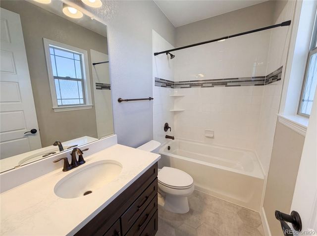 60 Sandalwood Way, Highlands Ranch, CO 80126