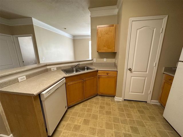 8836 VILLA VIEW CIRCLE 201, Orlando, FL 32821