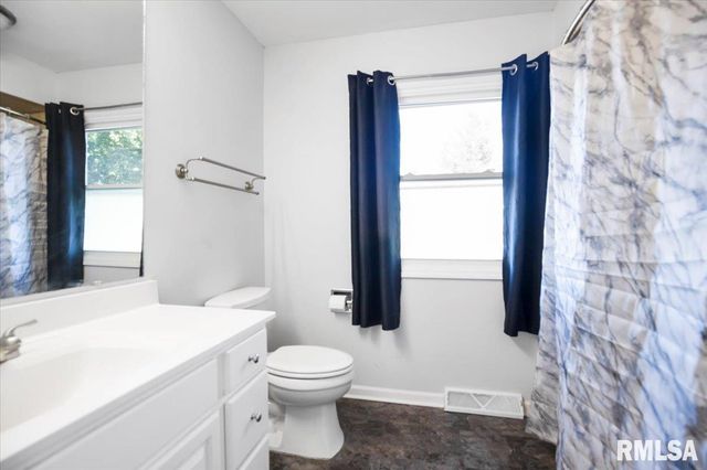 3229 West Point Street, Springfield, IL 62704