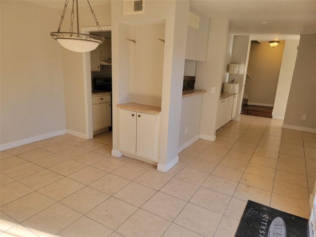 8901 S Braeswood Boulevard 107, Houston, TX 77074