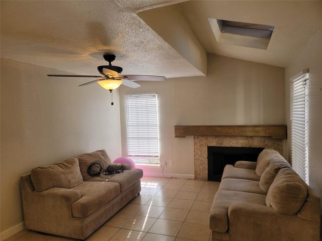8901 S Braeswood Boulevard 107, Houston, TX 77074
