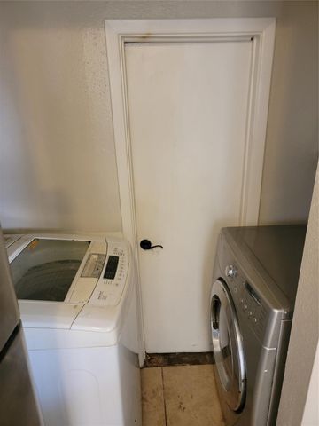 8901 S Braeswood Boulevard 107, Houston, TX 77074