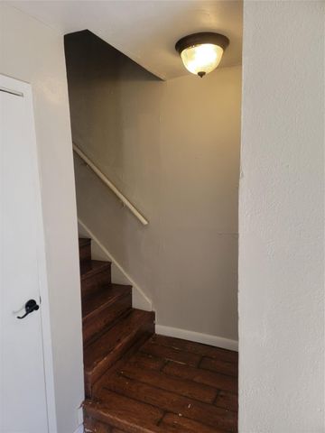 8901 S Braeswood Boulevard 107, Houston, TX 77074