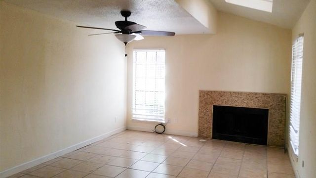 8901 S Braeswood Boulevard 107, Houston, TX 77074