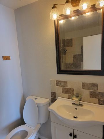 8901 S Braeswood Boulevard 107, Houston, TX 77074