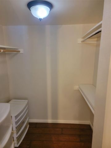 8901 S Braeswood Boulevard 107, Houston, TX 77074