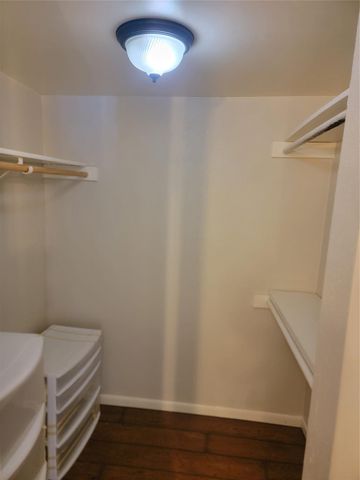 8901 S Braeswood Boulevard 107, Houston, TX 77074