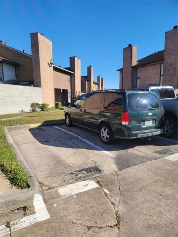 8901 S Braeswood Boulevard 107, Houston, TX 77074