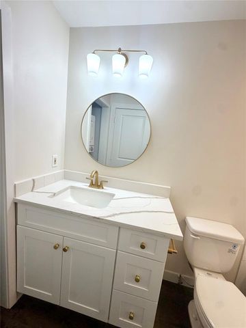 18617 Egret Bay Boulevard 504, Webster, TX 77058