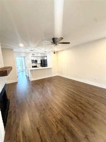 18617 Egret Bay Boulevard 504, Webster, TX 77058