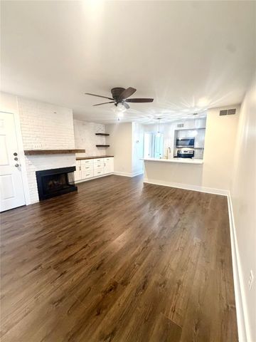 18617 Egret Bay Boulevard 504, Webster, TX 77058