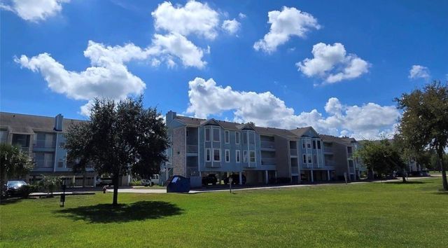 18617 Egret Bay Boulevard 504, Webster, TX 77058