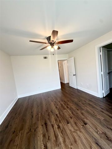 18617 Egret Bay Boulevard 504, Webster, TX 77058