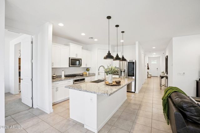 17864 W FETLOCK Trail, Surprise, AZ 85387