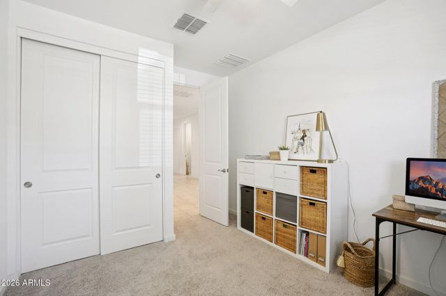 17864 W FETLOCK Trail, Surprise, AZ 85387