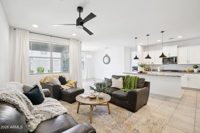 17864 W FETLOCK Trail, Surprise, AZ 85387