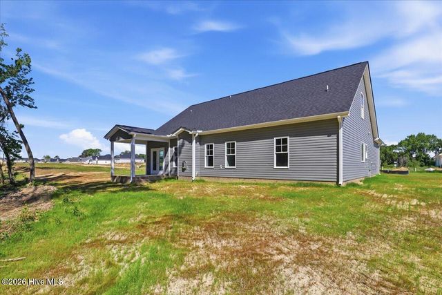 400 Creeks Edge Drive, Pikeville, NC 27863