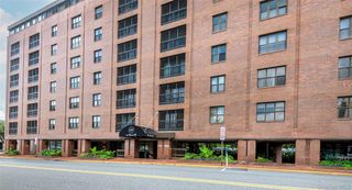 12 BOND, Great Neck, NY 11021