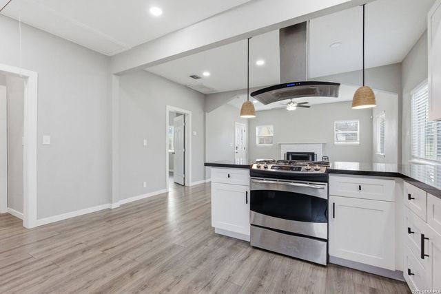 715 Avant, San Antonio, TX 78210