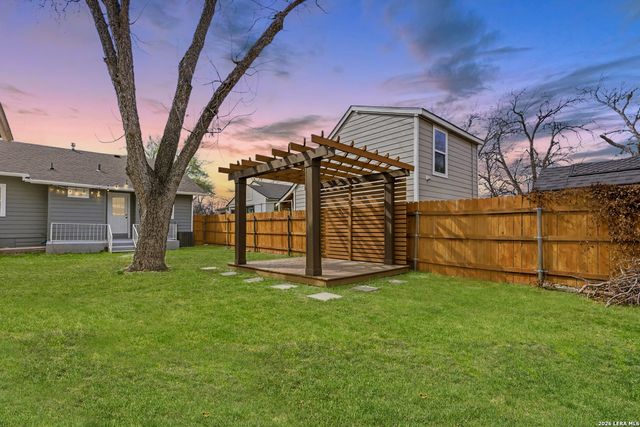 715 Avant, San Antonio, TX 78210