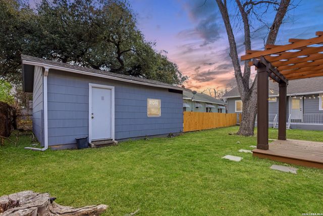 715 Avant, San Antonio, TX 78210