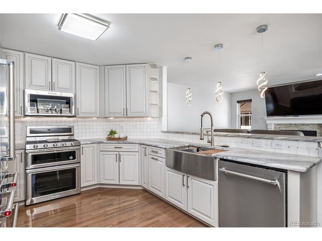 752 Brookside Dr, Longmont, CO 80504