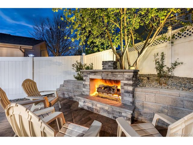 752 Brookside Dr, Longmont, CO 80504