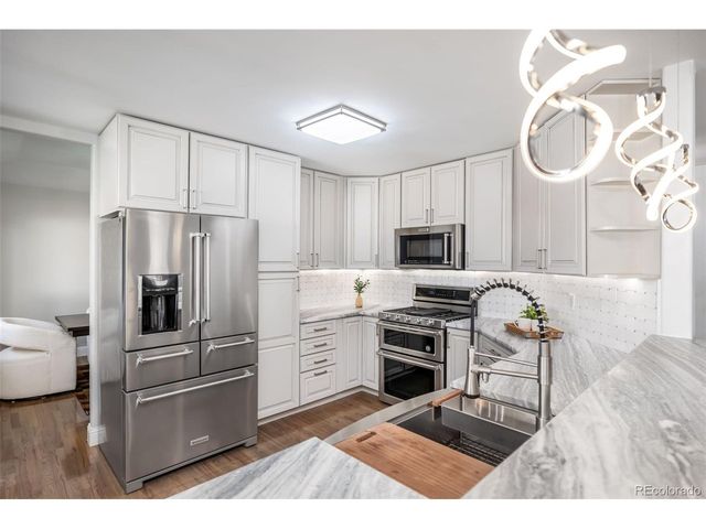 752 Brookside Dr, Longmont, CO 80504