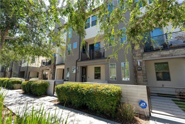 19547 Cardigan, Northridge, CA 91324