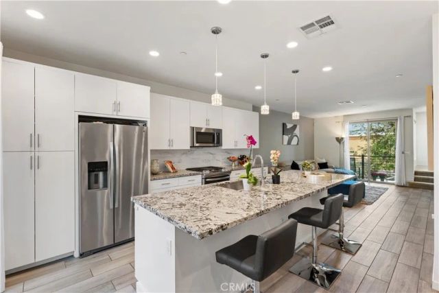 19547 Cardigan, Northridge, CA 91324