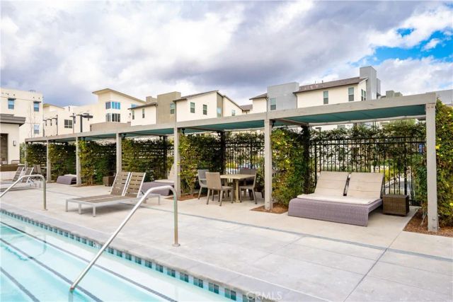 19547 Cardigan, Northridge, CA 91324