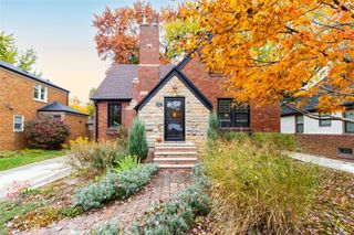 4327 Sheridan Avenue, Des Moines, IA 50310