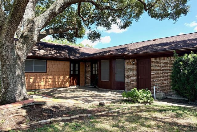 604 Berwick, Victoria, TX 77904