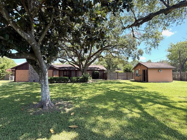 604 Berwick, Victoria, TX 77904