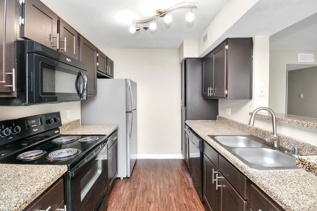 1201 Enterprise Avenue 640, League City, TX 77573