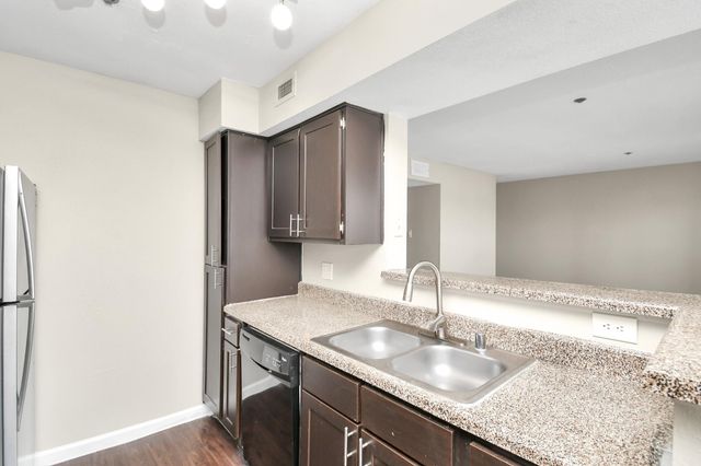 1201 Enterprise Avenue 640, League City, TX 77573