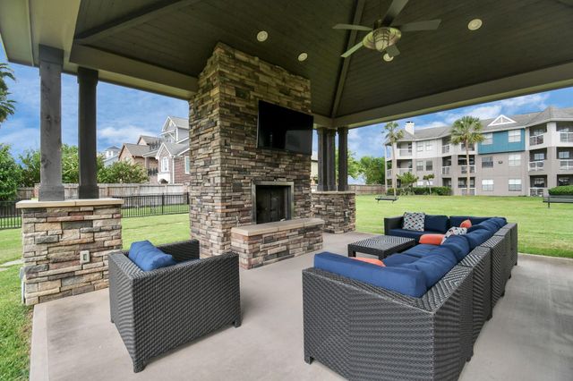 1201 Enterprise Avenue 640, League City, TX 77573