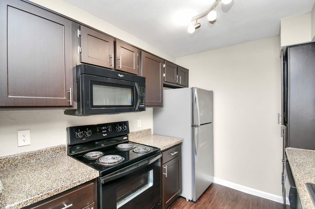 1201 Enterprise Avenue 640, League City, TX 77573