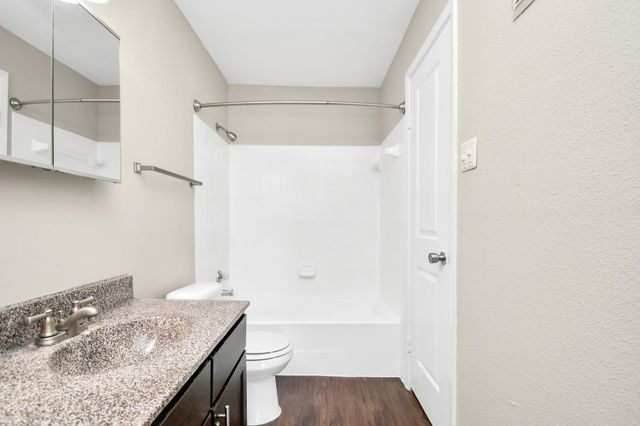 1201 Enterprise Avenue 640, League City, TX 77573
