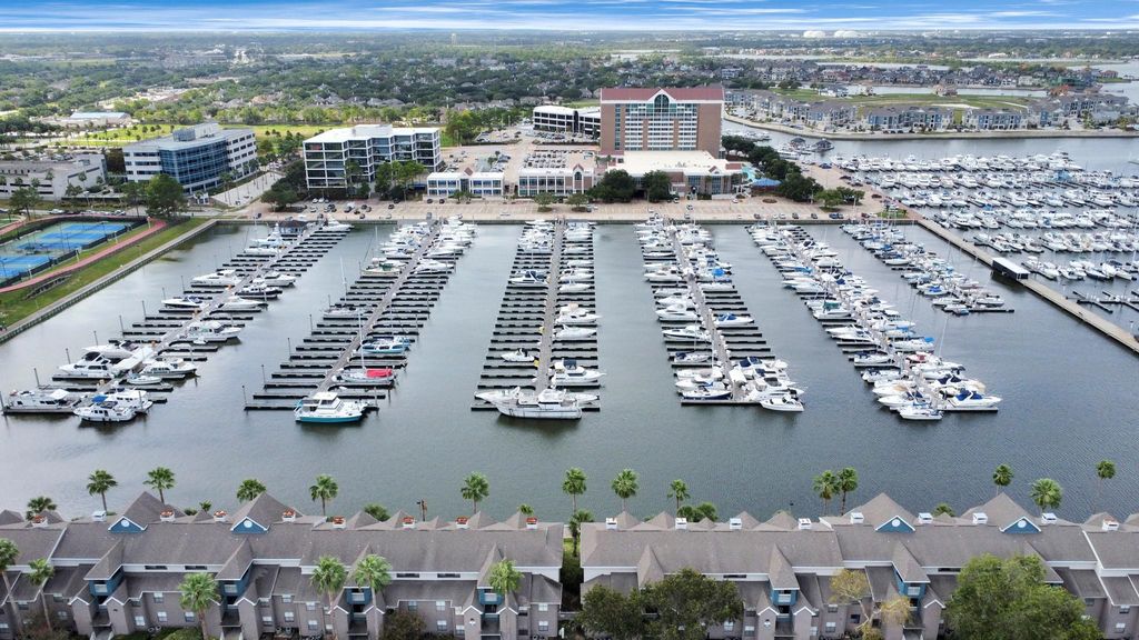 1201 Enterprise Avenue 640, League City, TX 77573