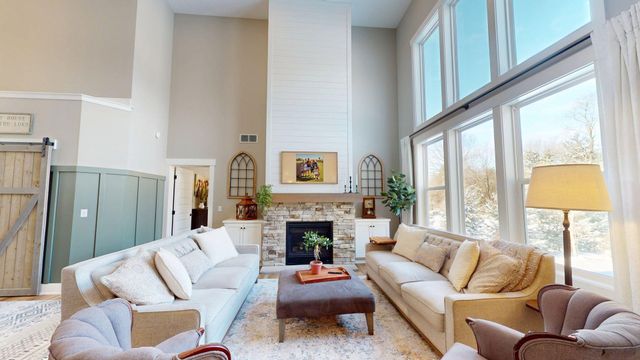 5517 Stanton Woods Drive, Blendon Twp, MI 49426