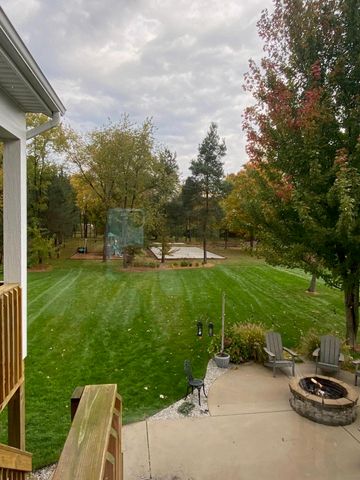 5517 Stanton Woods Drive, Blendon Twp, MI 49426