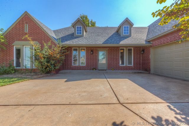 11519 S Nandina Avenue, Jenks, OK 74037