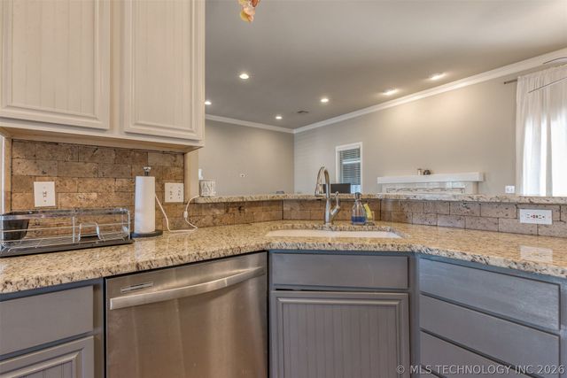 11519 S Nandina Avenue, Jenks, OK 74037