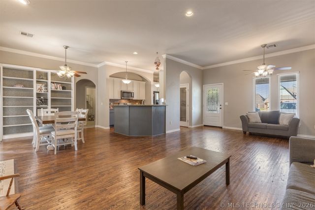 11519 S Nandina Avenue, Jenks, OK 74037