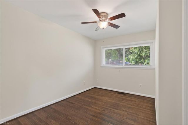 131 Nicewood DR, Newport News, VA 23602